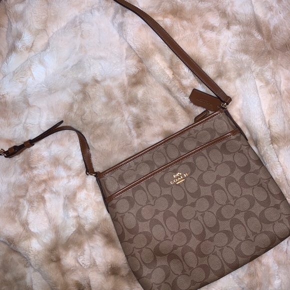 Coach Handbags - Coach crossbody